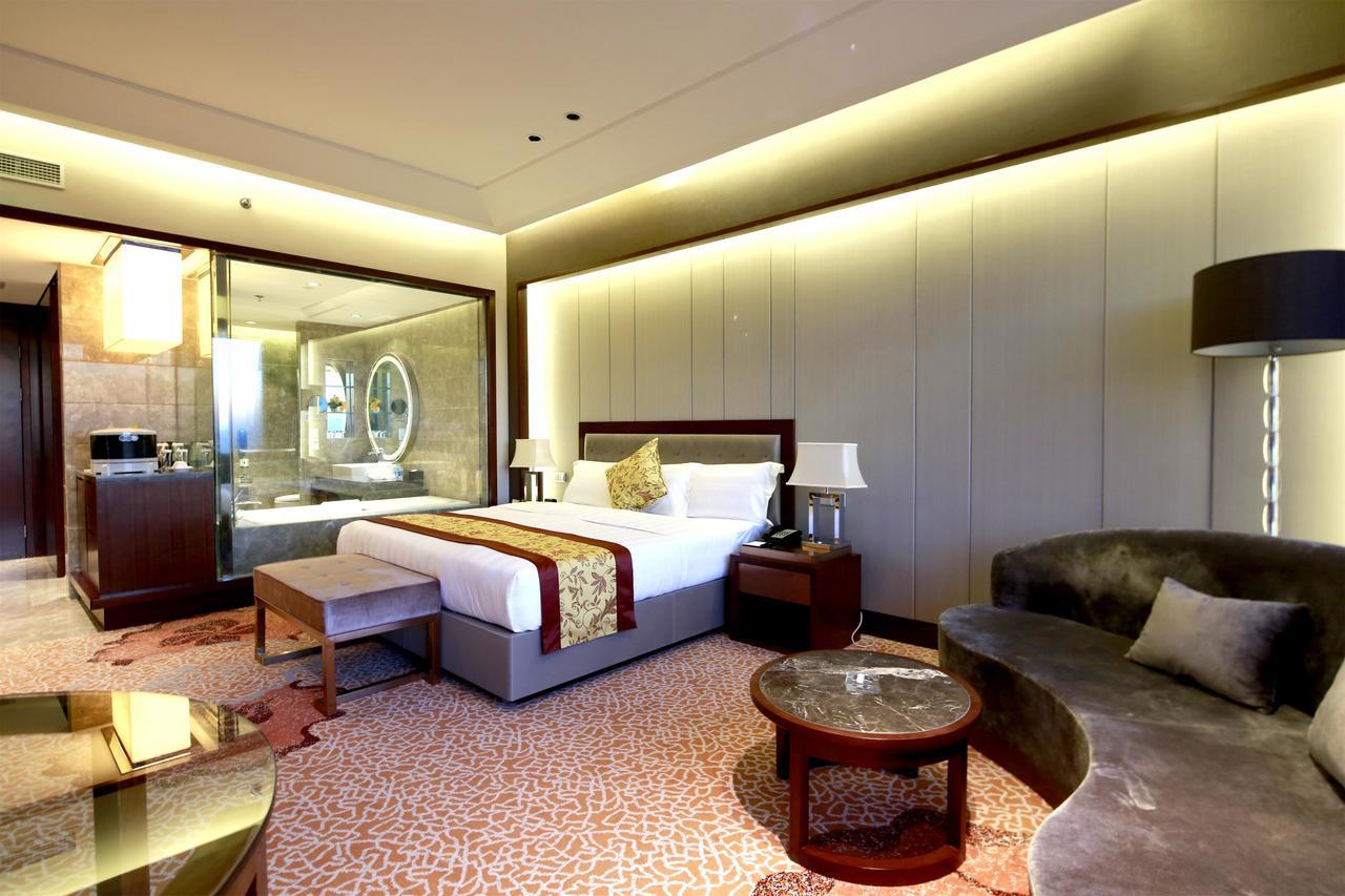 The Longemont Shenyang Hotell Exteriör bild