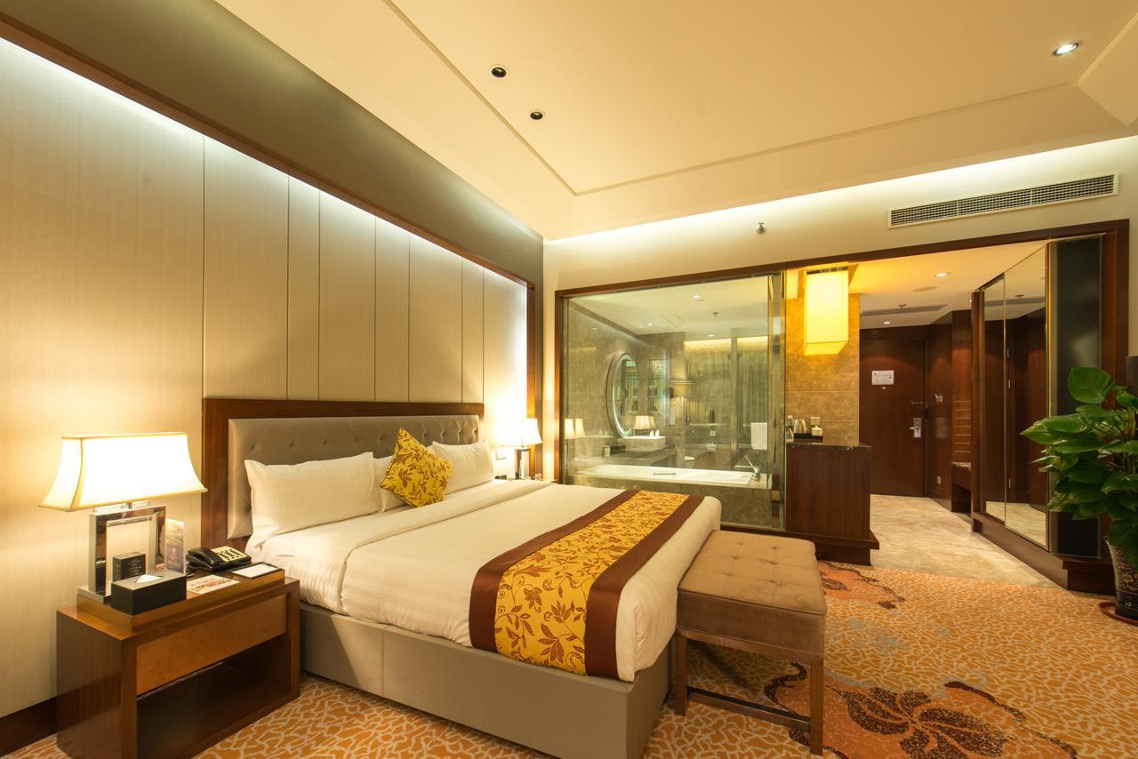 The Longemont Shenyang Hotell Exteriör bild