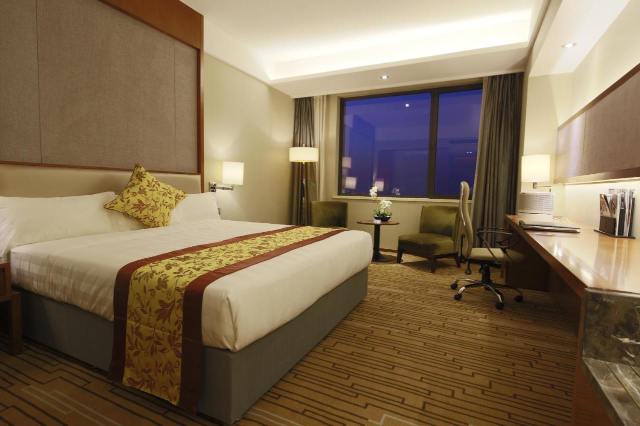 The Longemont Shenyang Hotell Exteriör bild