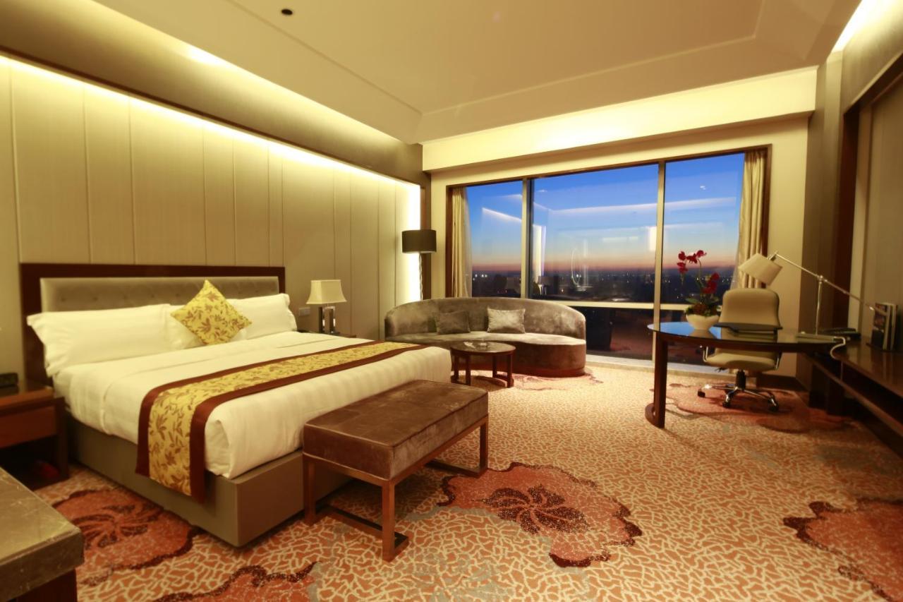The Longemont Shenyang Hotell Exteriör bild