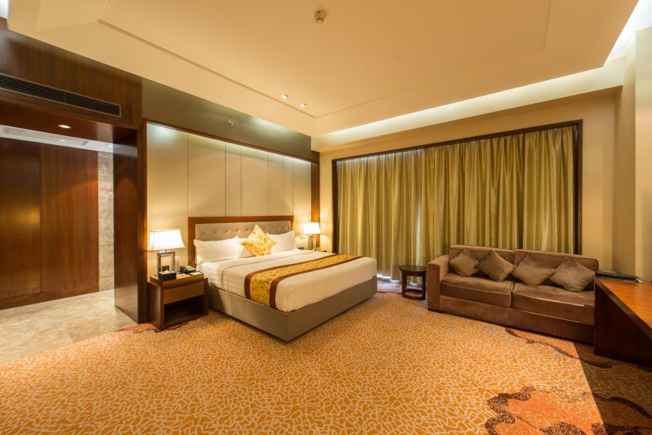 The Longemont Shenyang Hotell Exteriör bild